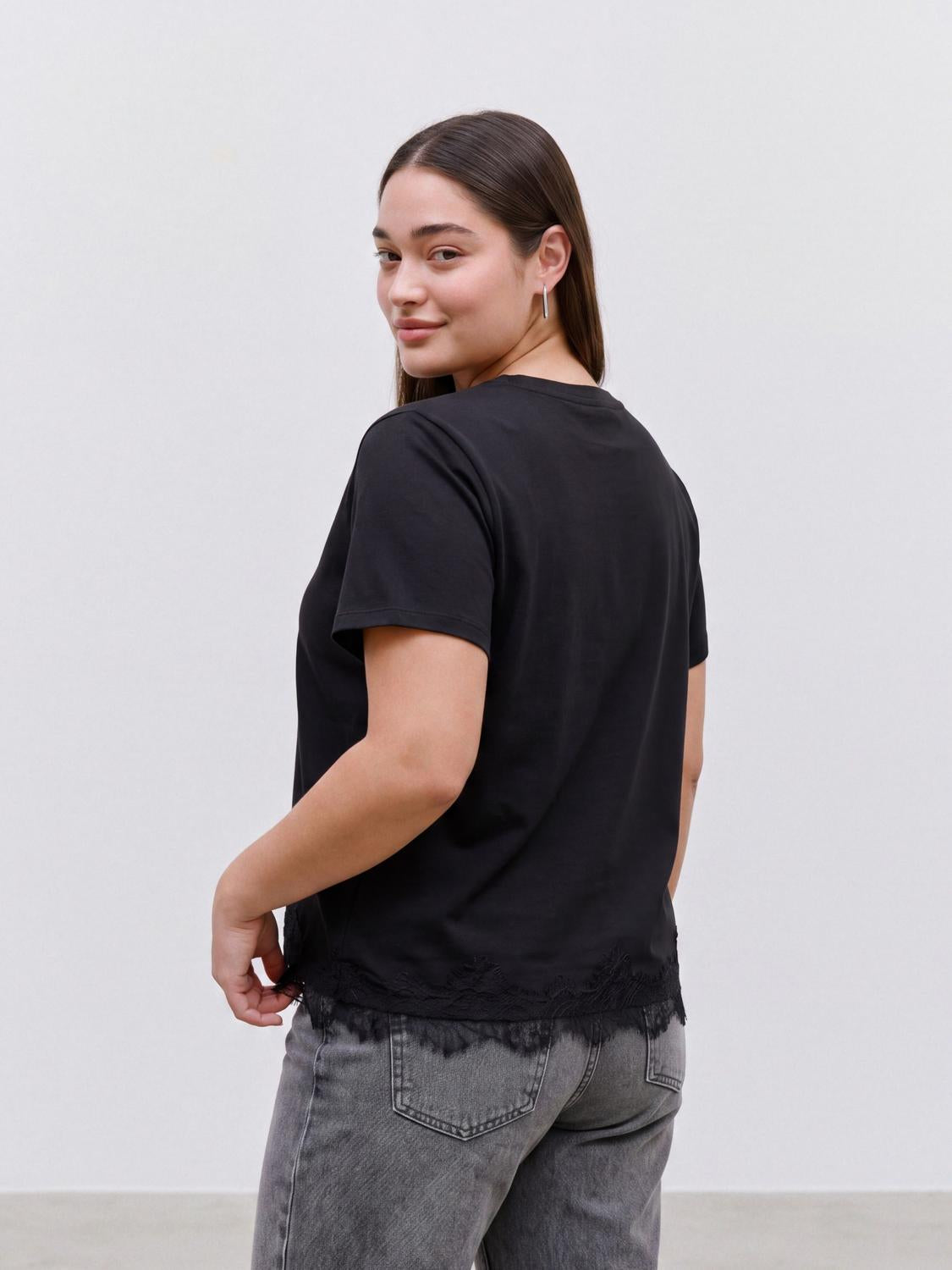 model_shot-back