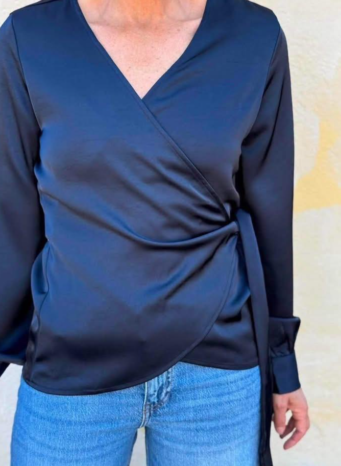 VMMOLLY Top - Navy Blazer