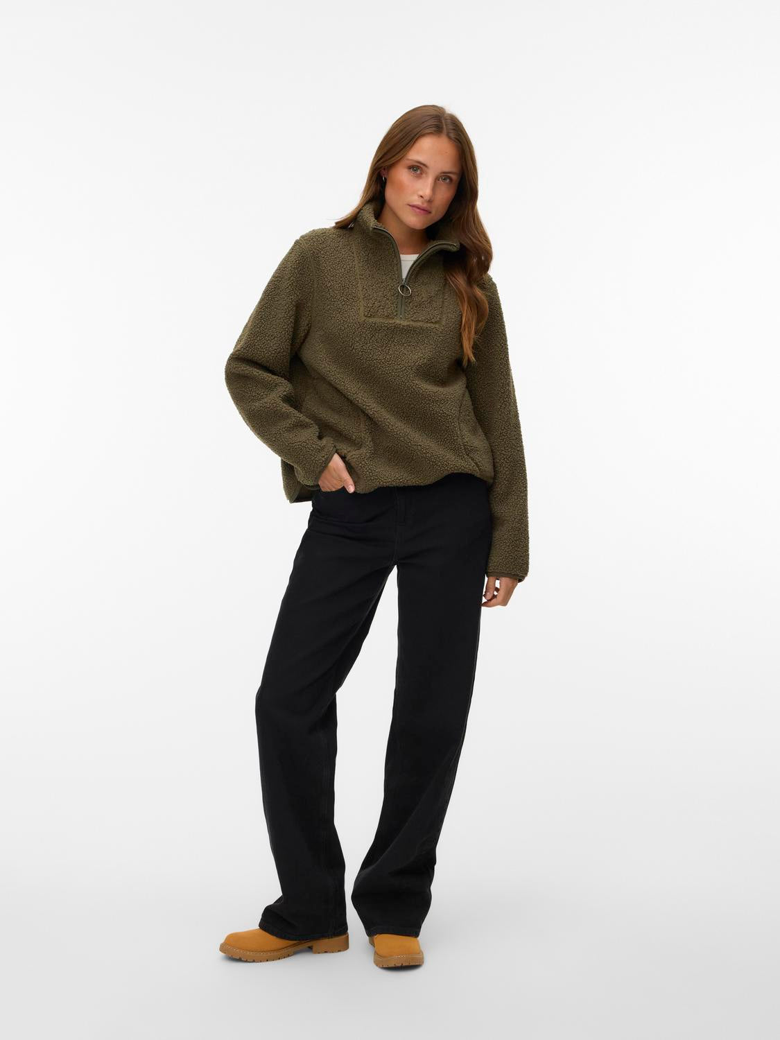 model_shot-front