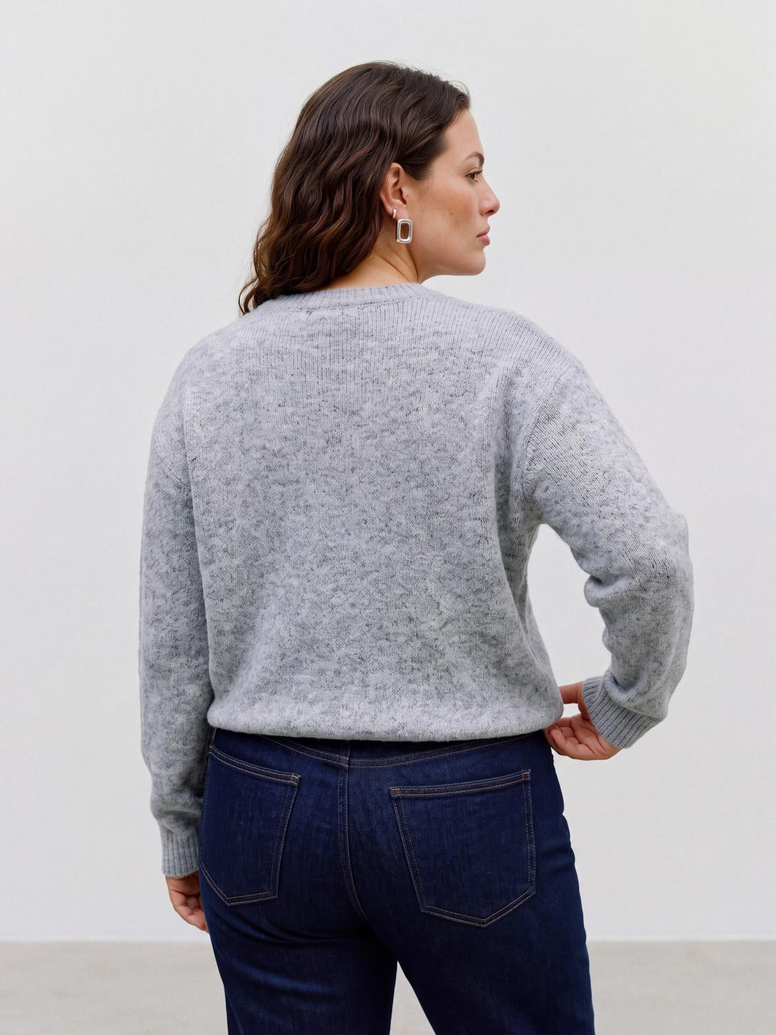 model_shot-back
