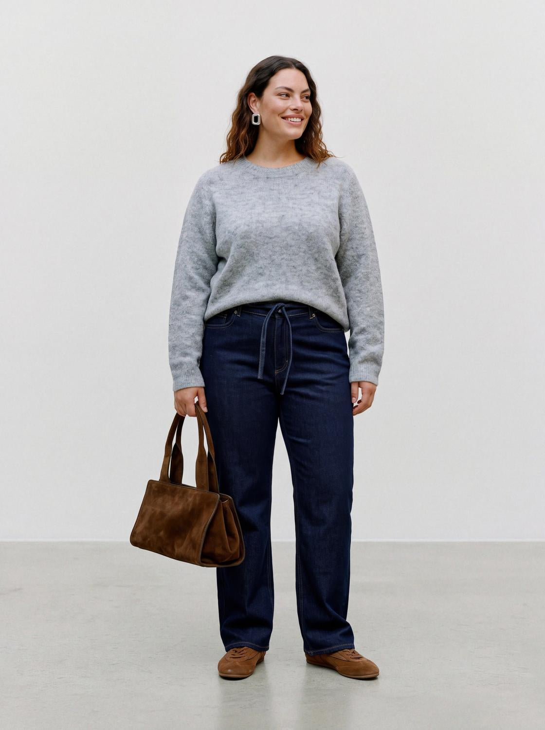 model_shot-front