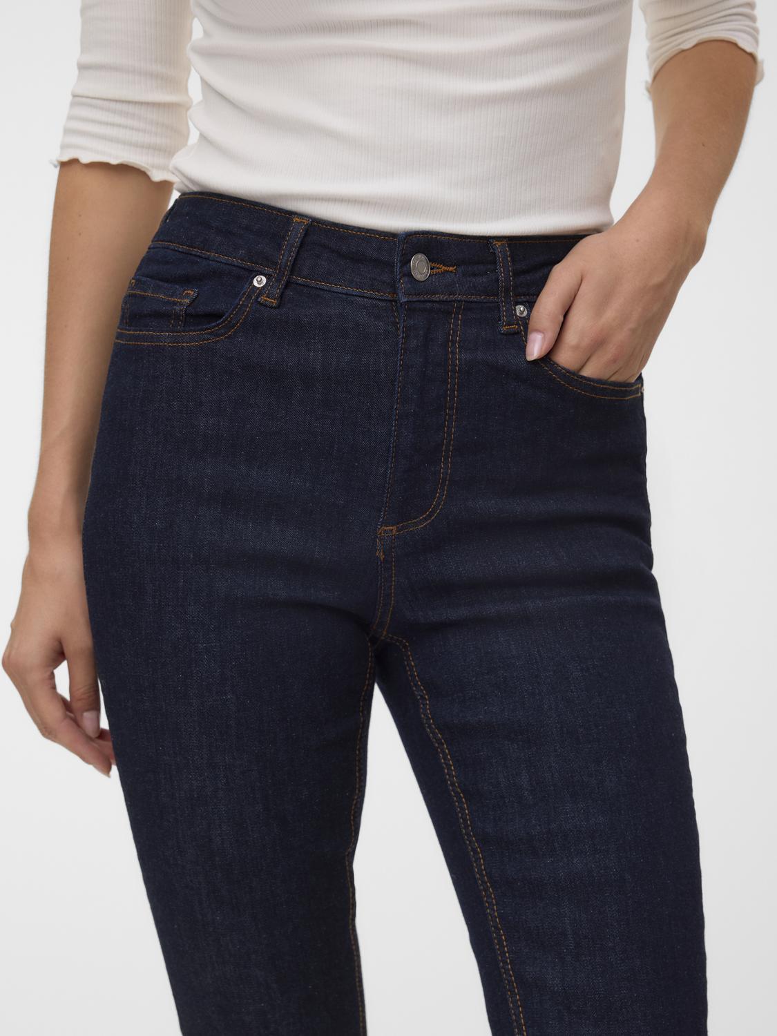 model_shot-detail