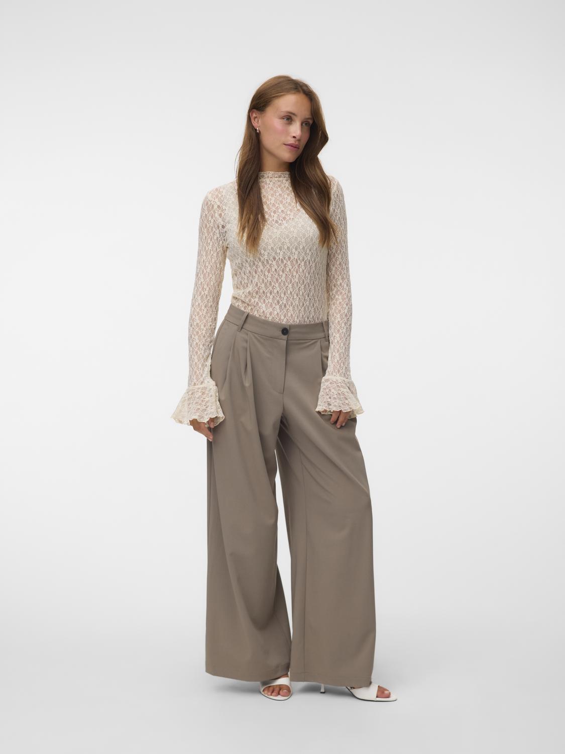 model_shot-front
