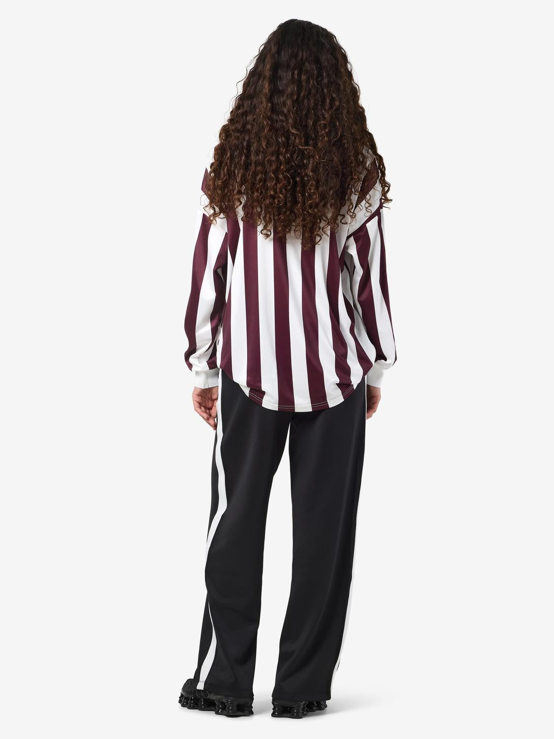 model_shot-front_full