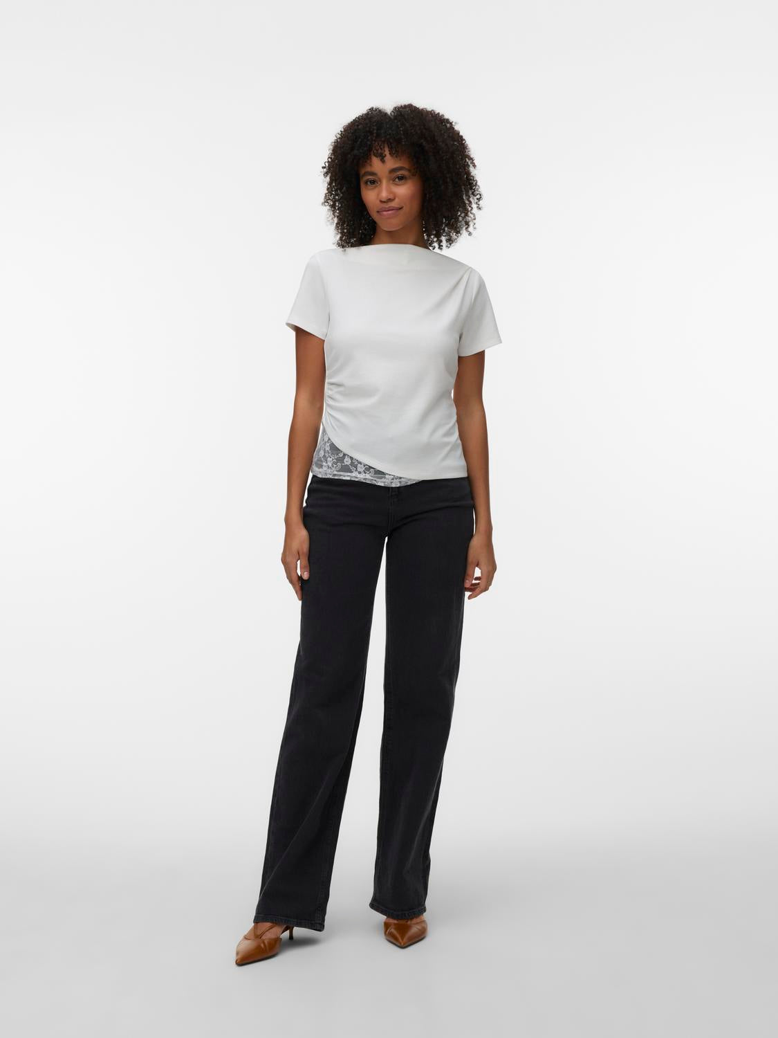 model_shot-front