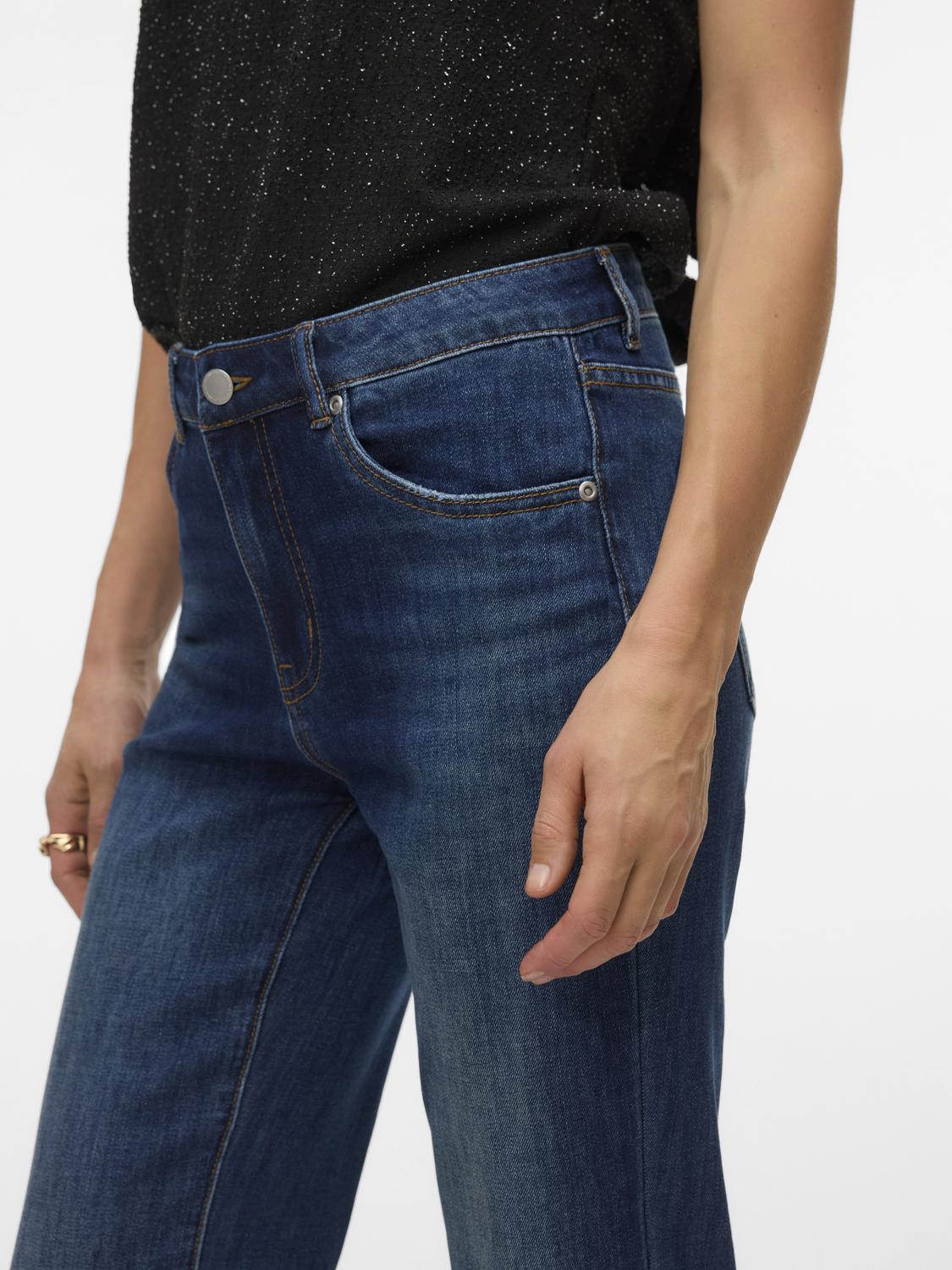 model_shot-detail