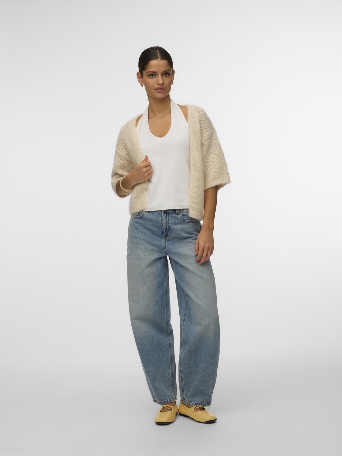 model_shot-front
