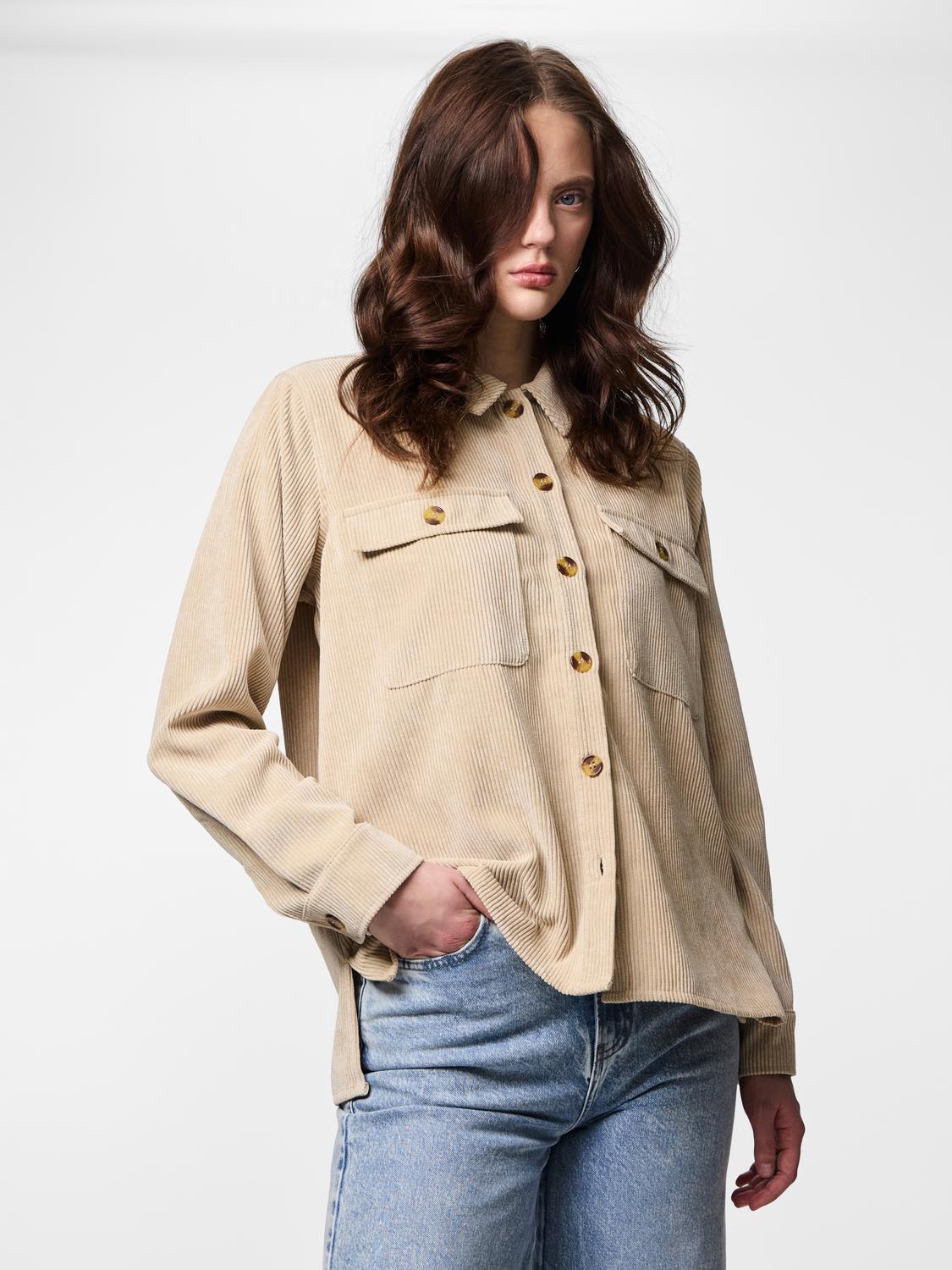 model_shot-front