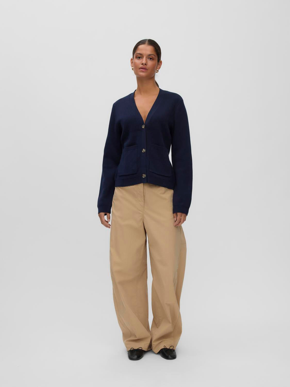 model_shot-front