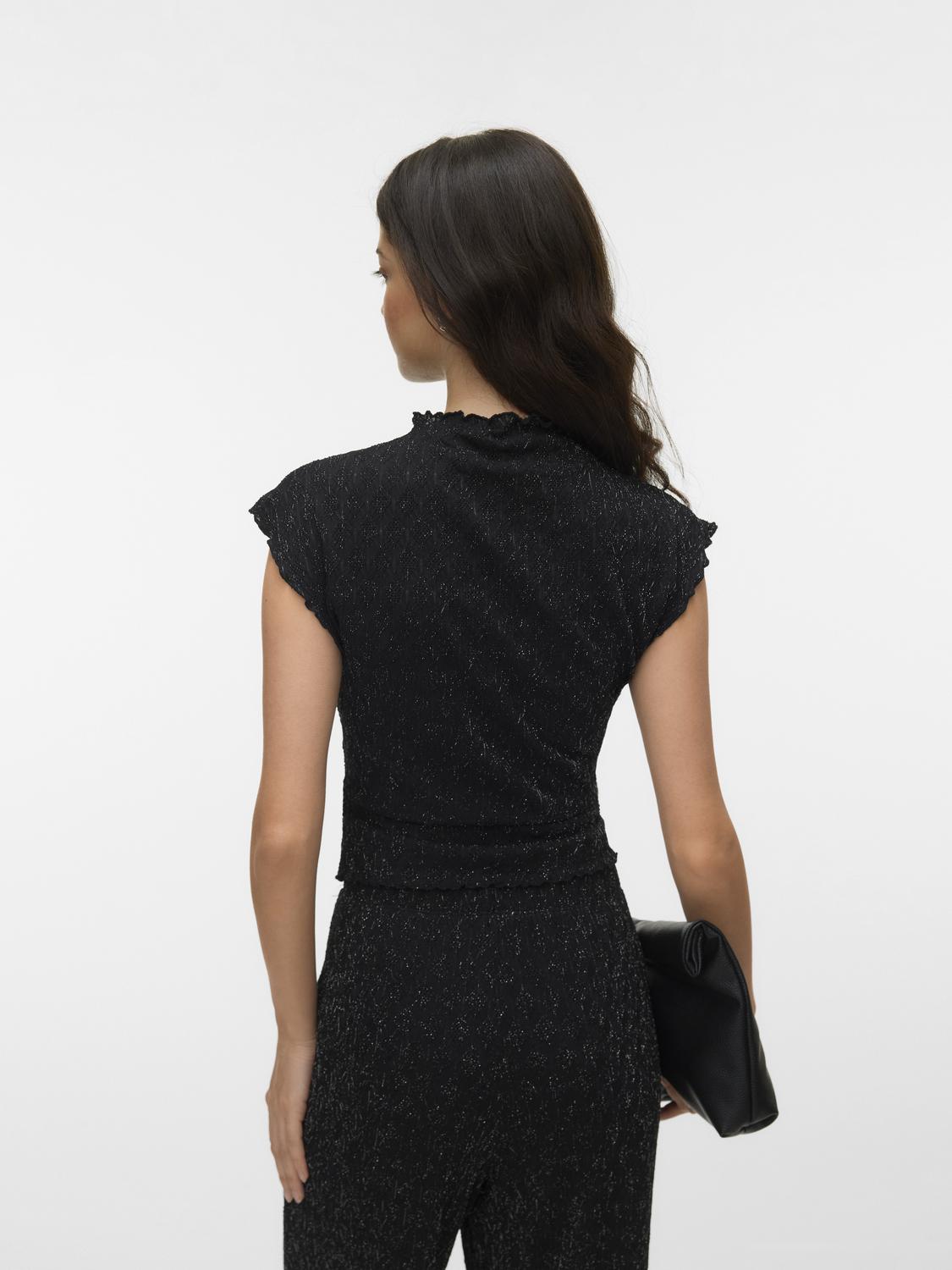 model_shot-back