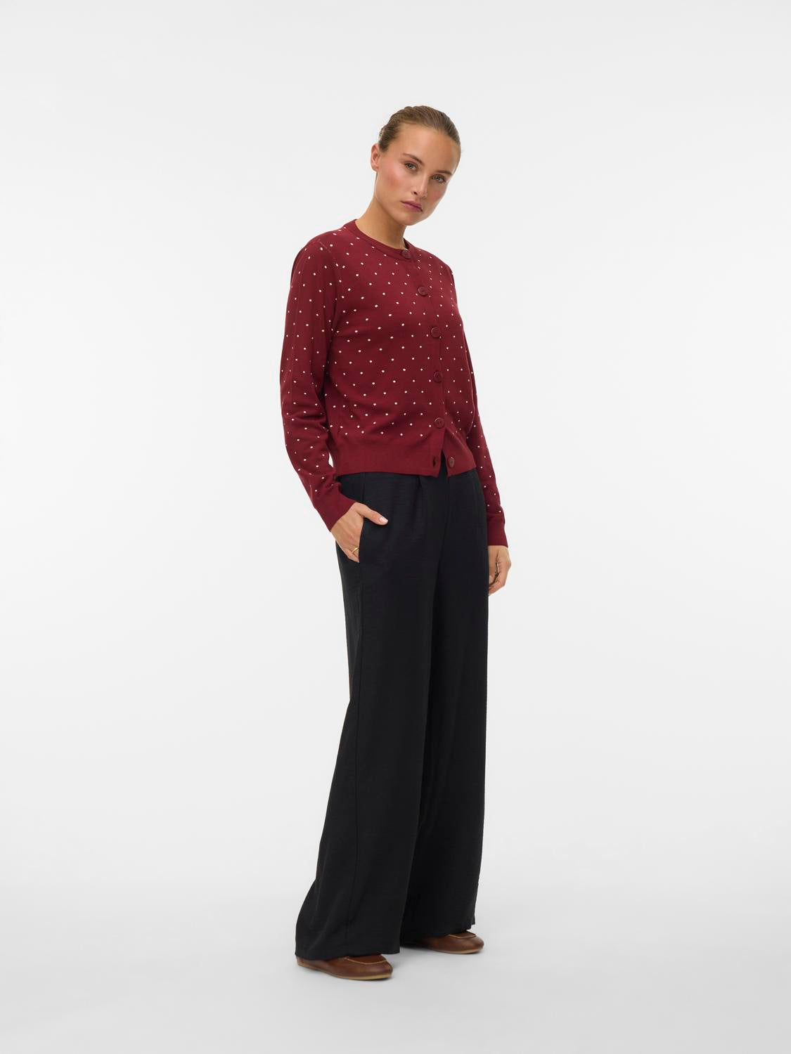 model_shot-front