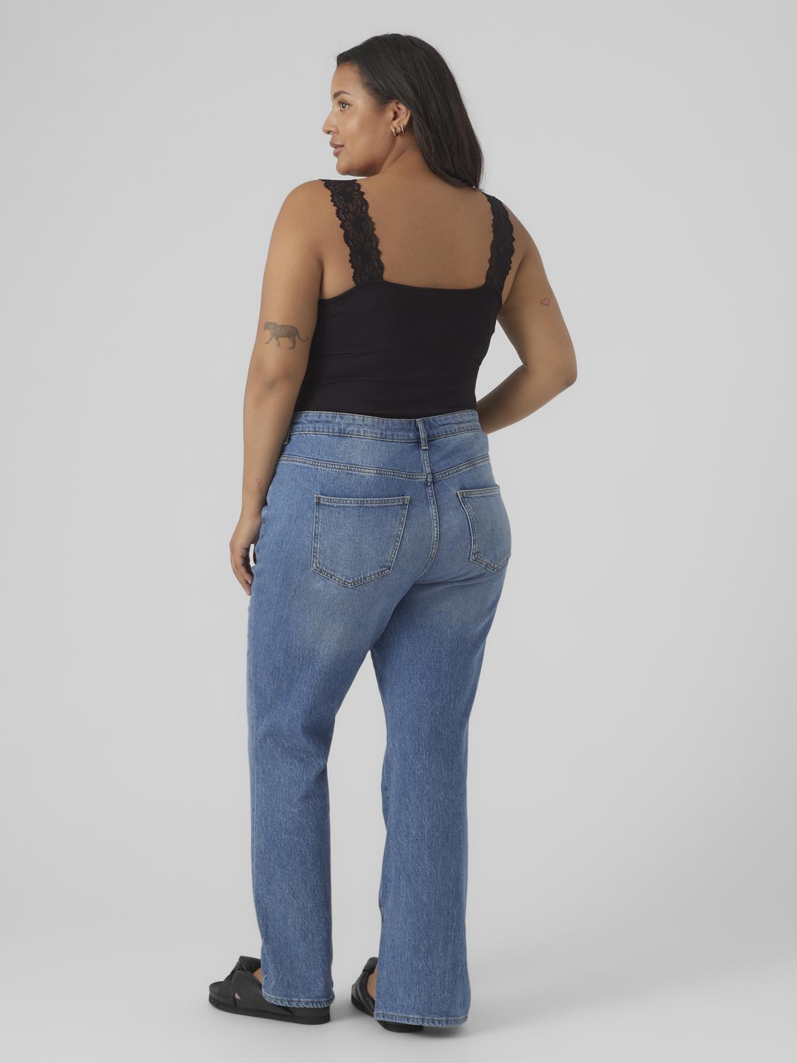 model_shot-back