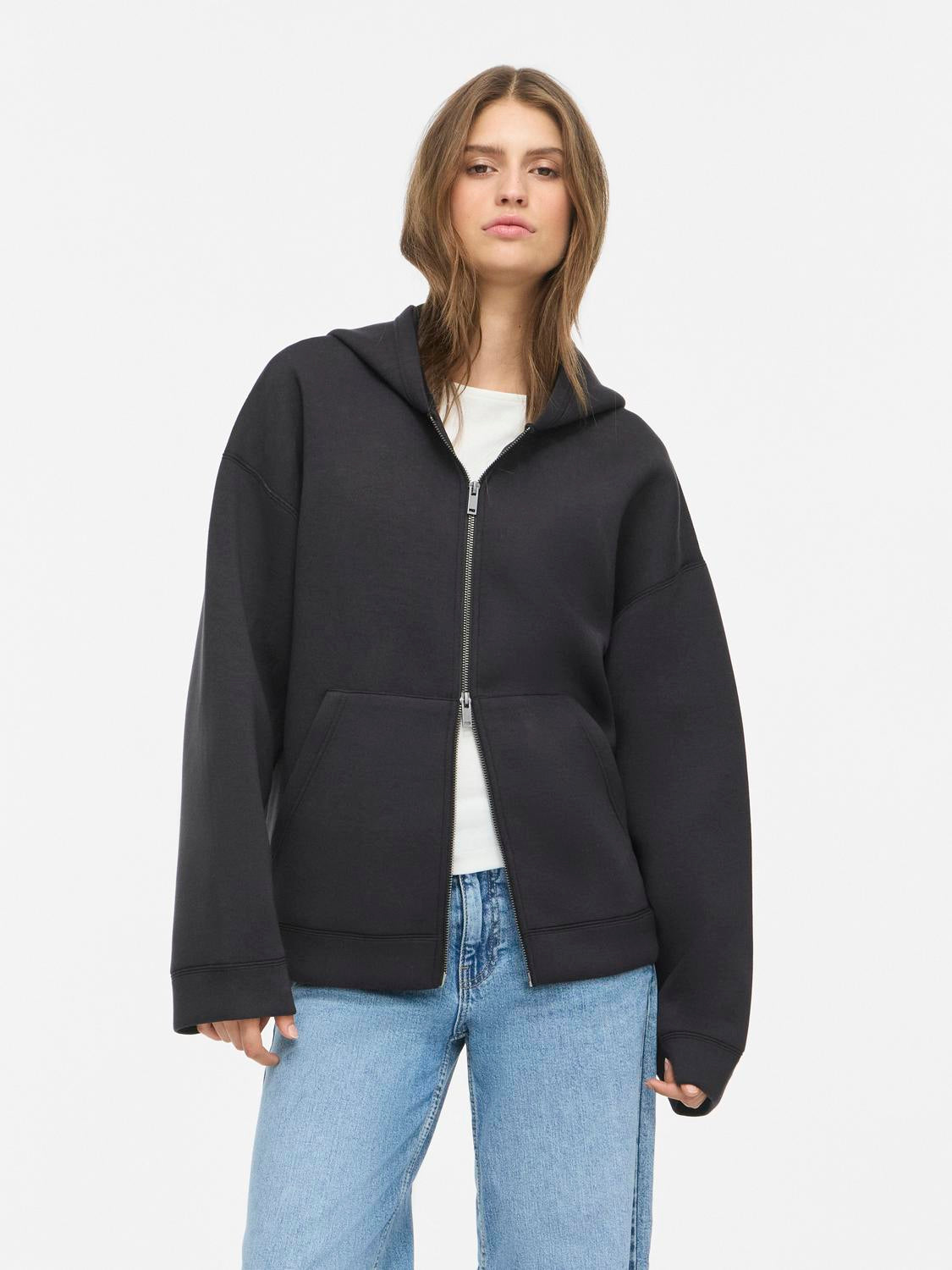 model_shot-front
