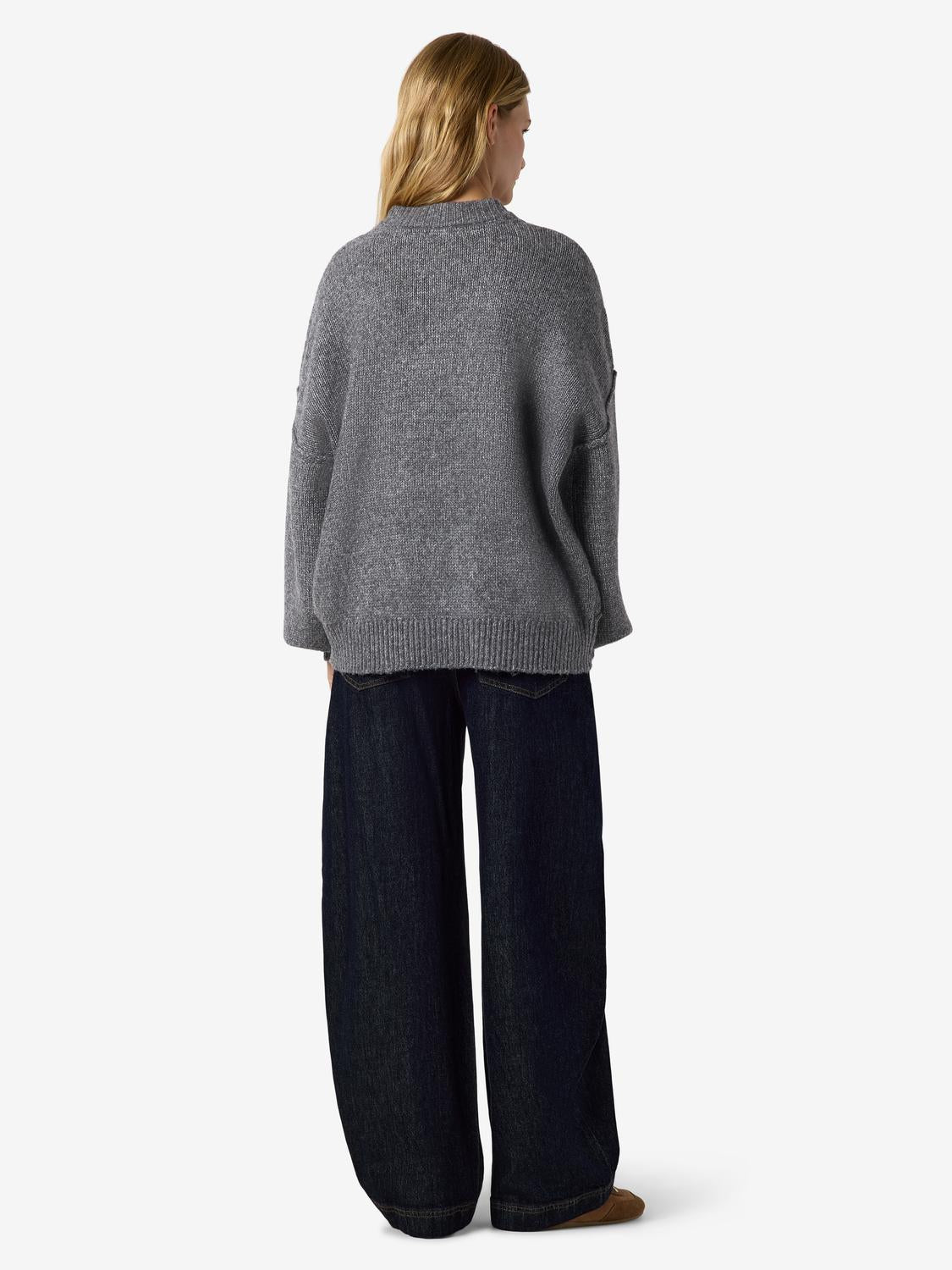 model_shot-front_full