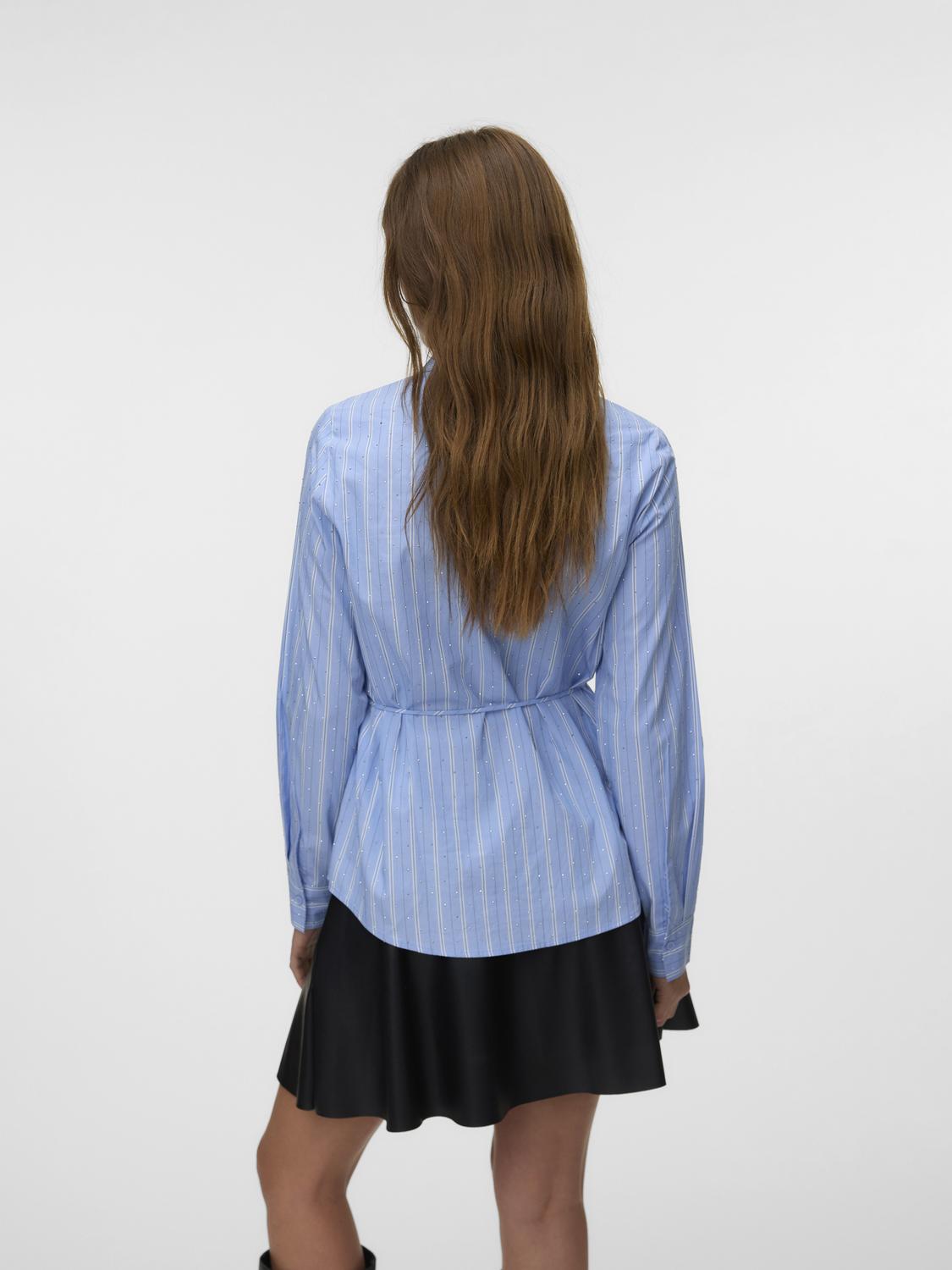 model_shot-back