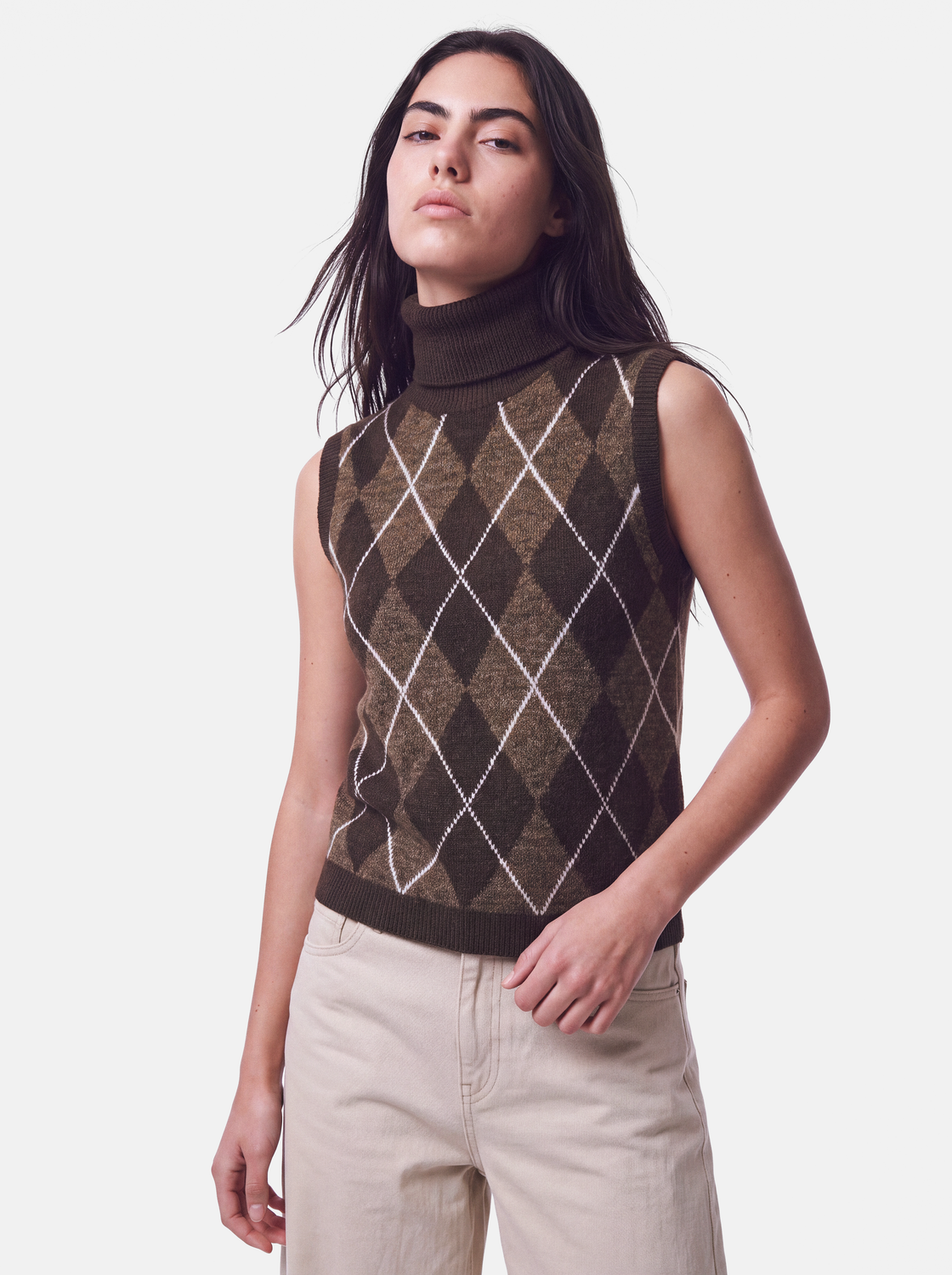 model_shot-front