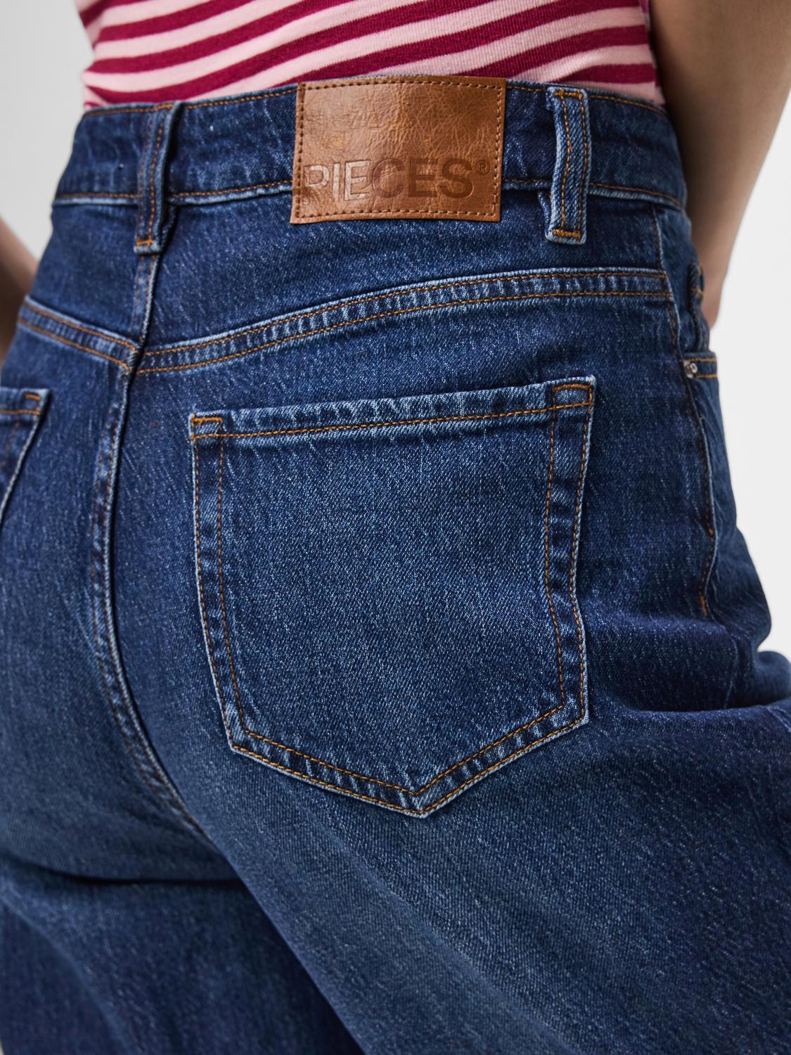 model_shot-detail