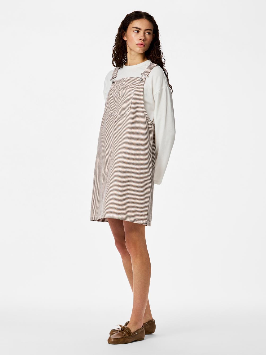 model_shot-front