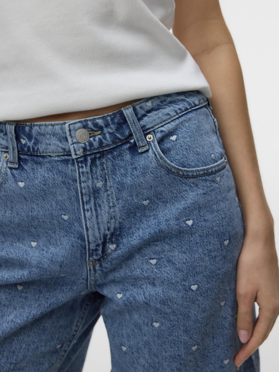 model_shot-detail