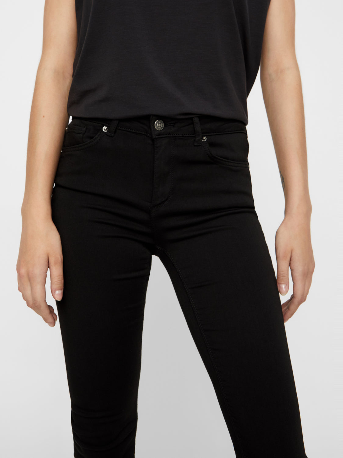 Lux Stay Black Jeans - Midwaist